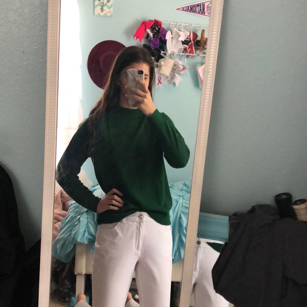 Beautiful green sweater ✨